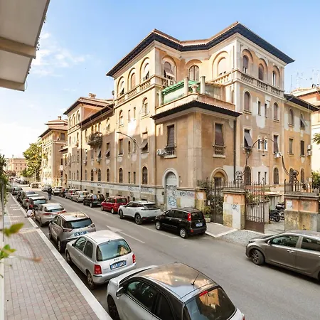 Lungotevere Trastevere Loft شقة *